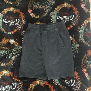 Lululemon Men’s short Size Medium